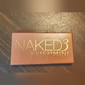 Urban Decay Naked 3 mini eye shadow palette